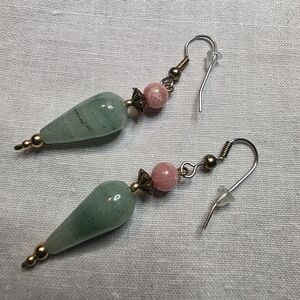 Beautiful Vintage Glass Bead Dangle Pierced Earrings